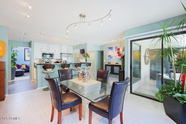 110 W VICTORIA Square, Phoenix, AZ 85013