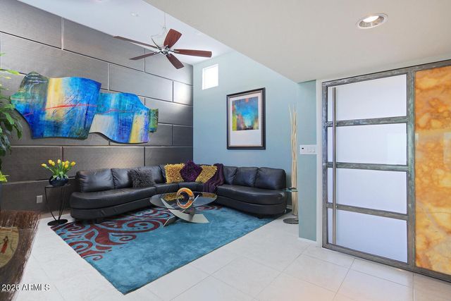 110 W VICTORIA Square, Phoenix, AZ 85013