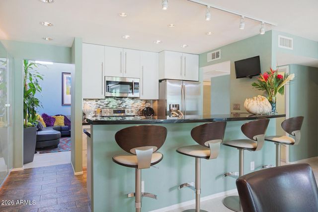 110 W VICTORIA Square, Phoenix, AZ 85013
