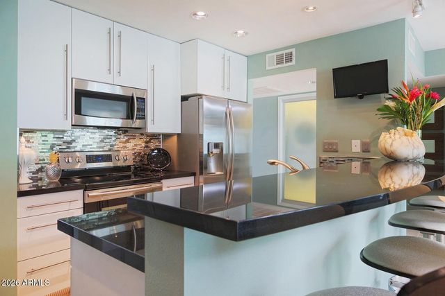 110 W VICTORIA Square, Phoenix, AZ 85013