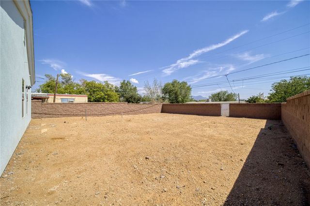 3158 E Snavely Avenue, Kingman, AZ 86409