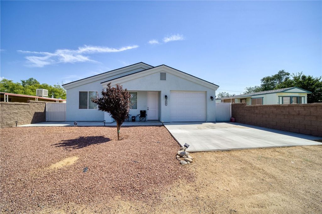 3158 E Snavely Avenue, Kingman, AZ 86409