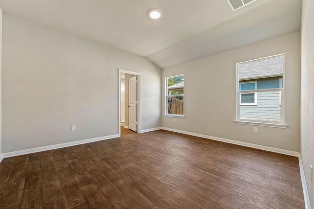 252 Bunting LN, Bertram, TX 78605