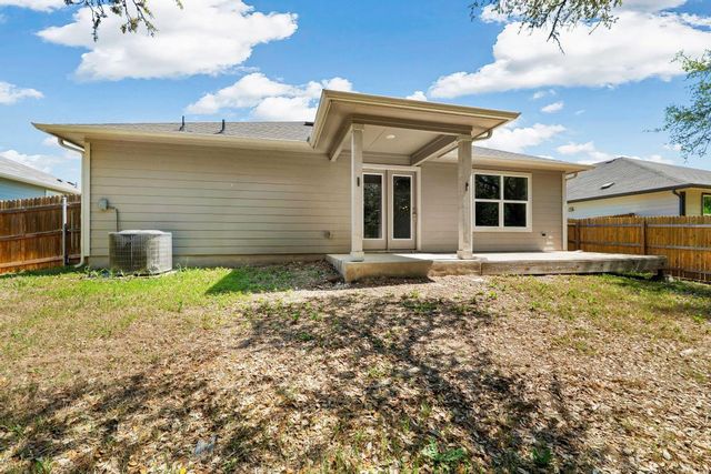 252 Bunting LN, Bertram, TX 78605