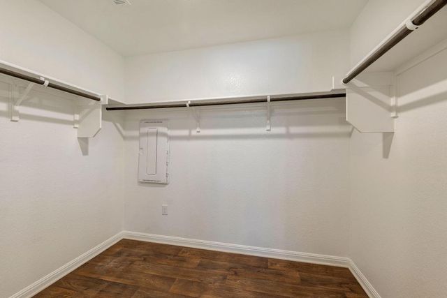 252 Bunting LN, Bertram, TX 78605