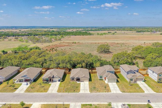 252 Bunting LN, Bertram, TX 78605