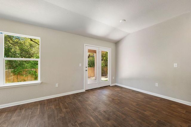 252 Bunting LN, Bertram, TX 78605