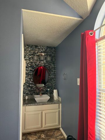 1722 Evergreen Lane, Pasadena, TX 77586