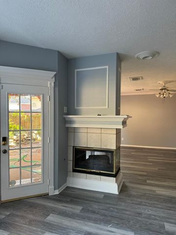 1722 Evergreen Lane, Pasadena, TX 77586