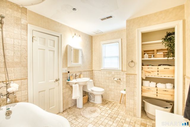 119 Dundee Road, Stamford, CT 06903