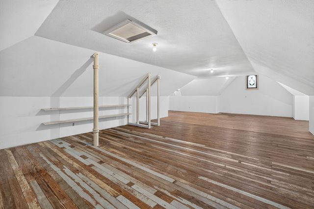 210 E Cedar ST, Seguin, TX 78155