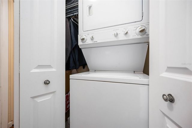 6118 CORAL WAY, Bradenton, FL 34207