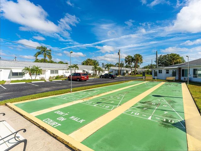 6118 CORAL WAY, Bradenton, FL 34207