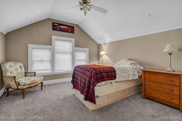 11 Poplar Park Boulevard, Pleasant Ridge, MI 48069