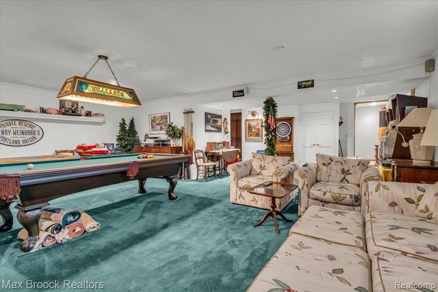 11 Poplar Park Boulevard, Pleasant Ridge, MI 48069