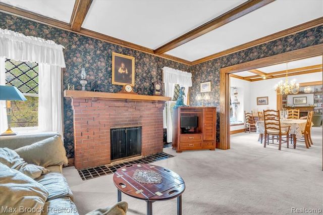 11 Poplar Park Boulevard, Pleasant Ridge, MI 48069