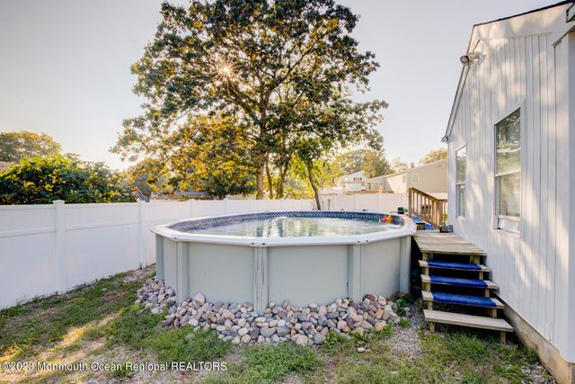 1099 Fairview Drive, Toms River, NJ 08753