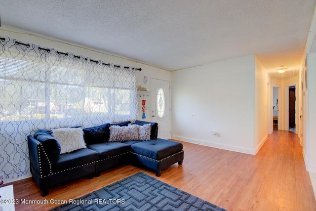 1099 Fairview Drive, Toms River, NJ 08753