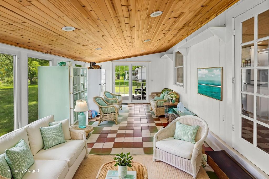 Image 17 of property listing at 4401 Woodglen Lane, Mt Vernon, IL 62864