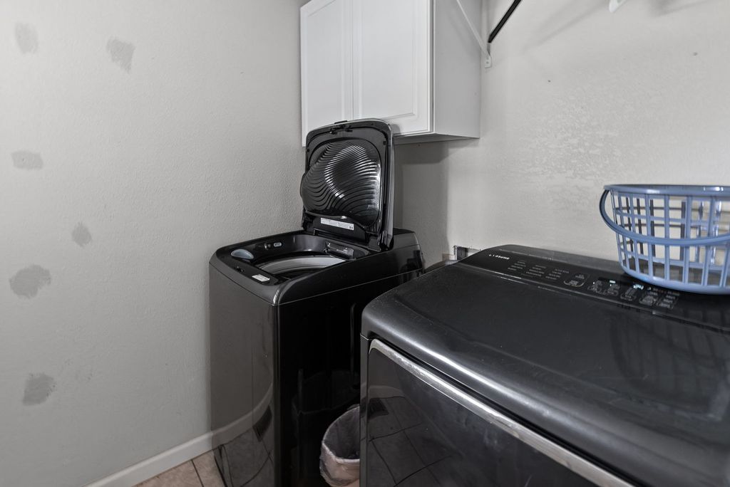 Image 28 of property listing at 4401 Woodglen Lane, Mt Vernon, IL 62864