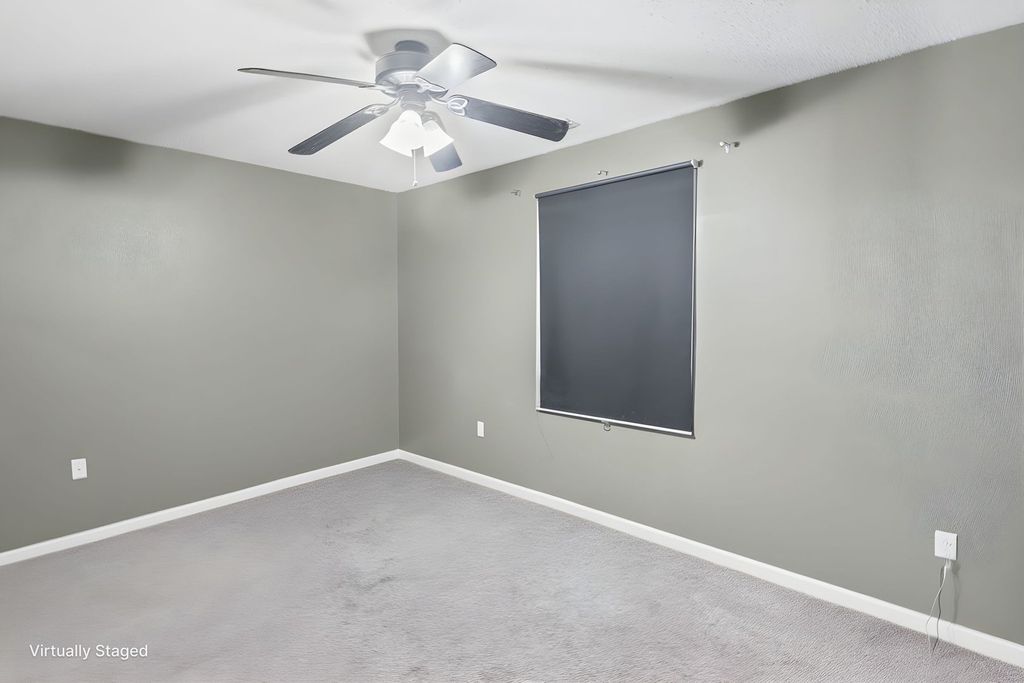 Image 41 of property listing at 4401 Woodglen Lane, Mt Vernon, IL 62864