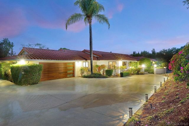 3064 Live Oak Park Rd, Fallbrook, CA 92028