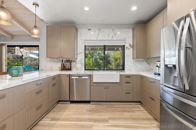 3064 Live Oak Park Rd, Fallbrook, CA 92028