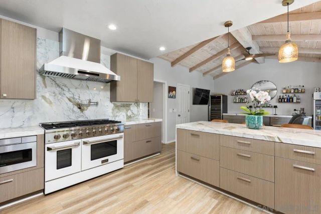 3064 Live Oak Park Rd, Fallbrook, CA 92028