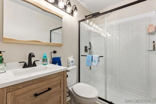 3064 Live Oak Park Rd, Fallbrook, CA 92028