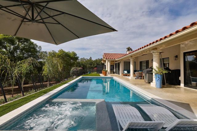 3064 Live Oak Park Rd, Fallbrook, CA 92028