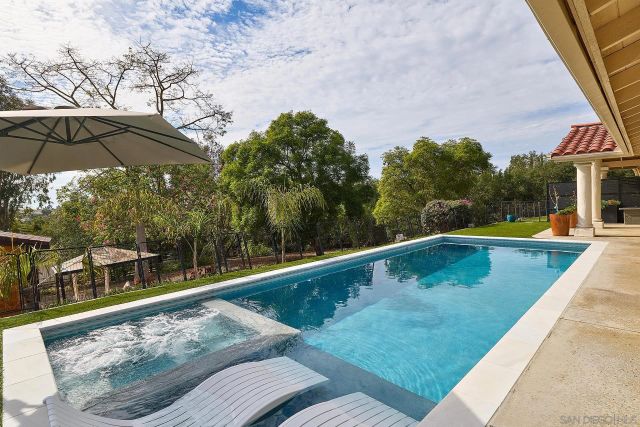 3064 Live Oak Park Rd, Fallbrook, CA 92028