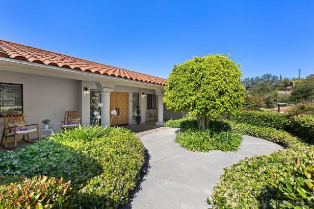 3064 Live Oak Park Rd, Fallbrook, CA 92028