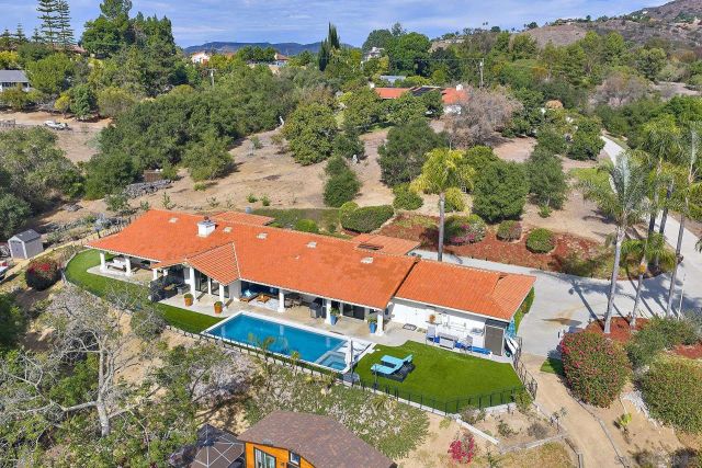 3064 Live Oak Park Rd, Fallbrook, CA 92028