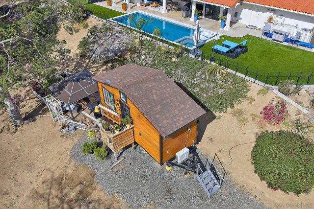 3064 Live Oak Park Rd, Fallbrook, CA 92028