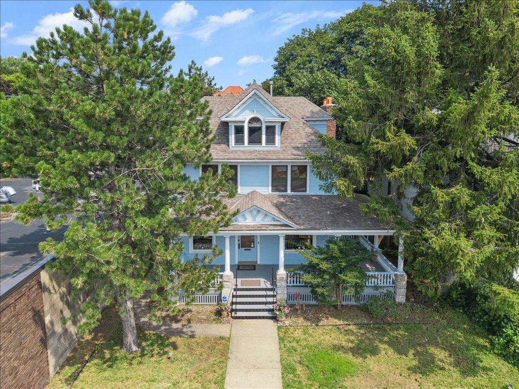 1033 Grand Avenue, Saint Paul, MN 55105 — exterior