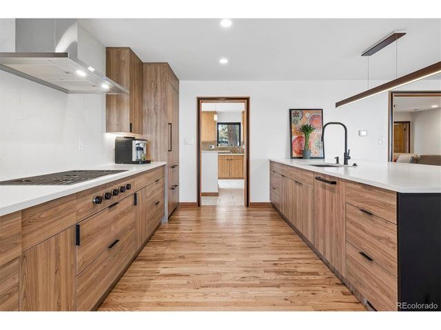 21967 Mountsfield Dr, Golden, CO 80401