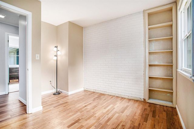 66 Wealthy Avenue, Battle Creek, MI 49015