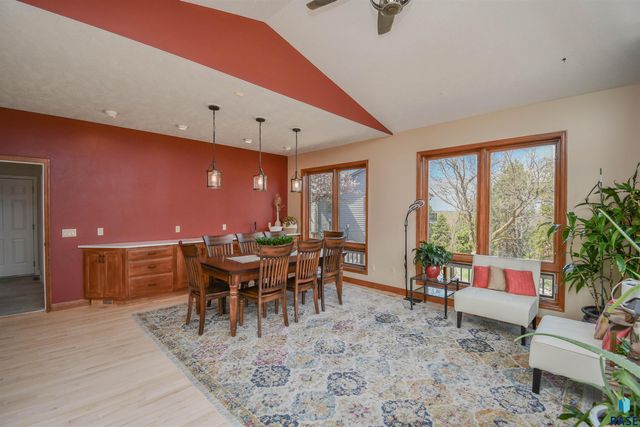 4800 S Caraway Cir Circle, Sioux Falls, SD 57108