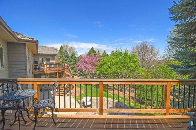 4800 S Caraway Cir Circle, Sioux Falls, SD 57108