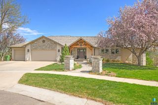 4800 S Caraway Cir Circle, Sioux Falls, SD 57108