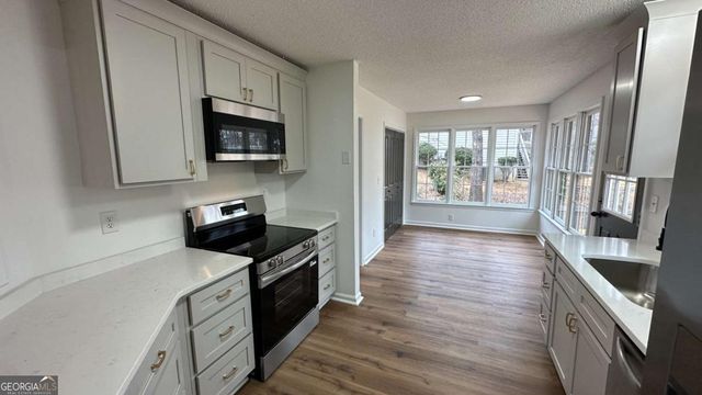 9711 Squirrel Wood Run, Douglasville, GA 30135