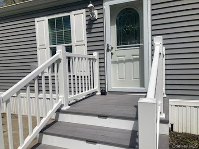 1661 Old Country Road 49, Riverhead, NY 11901