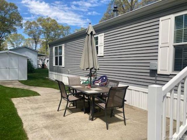 1661 Old Country Road 49, Riverhead, NY 11901
