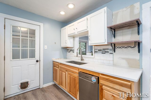338 Hanover Street Ne, City Of Grand Rapids, MI 49505