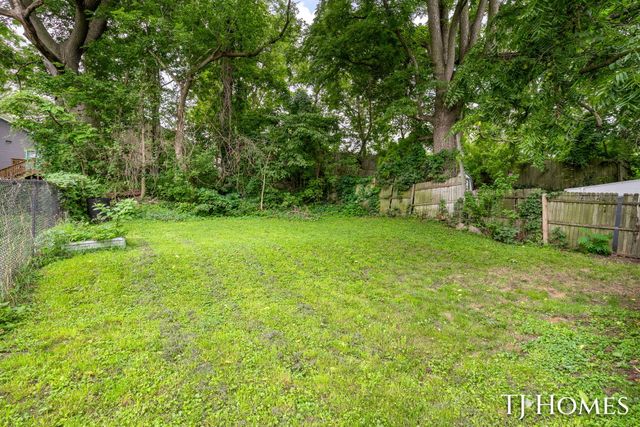 338 Hanover Street Ne, City Of Grand Rapids, MI 49505
