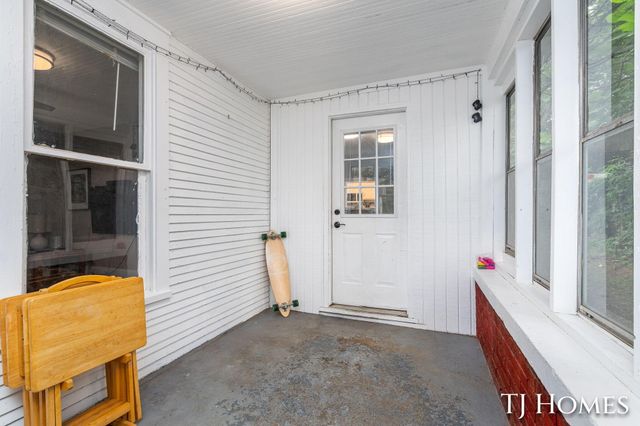338 Hanover Street Ne, City Of Grand Rapids, MI 49505