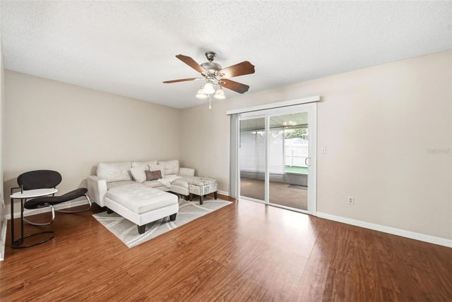 585 SHADOW GLENN PLACE, Winter Springs, FL 32708