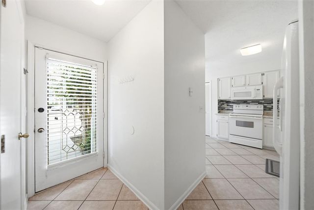 585 SHADOW GLENN PLACE, Winter Springs, FL 32708