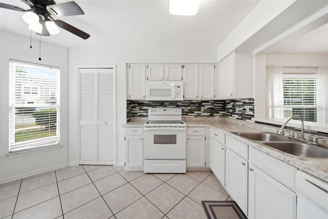 585 SHADOW GLENN PLACE, Winter Springs, FL 32708