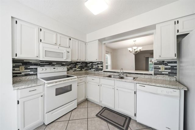 585 SHADOW GLENN PLACE, Winter Springs, FL 32708